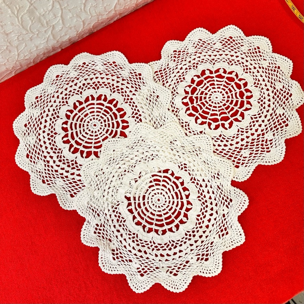 Vintage Handmade Crochet Round Doilies Tablecloth Decor Placemats White Cotton
